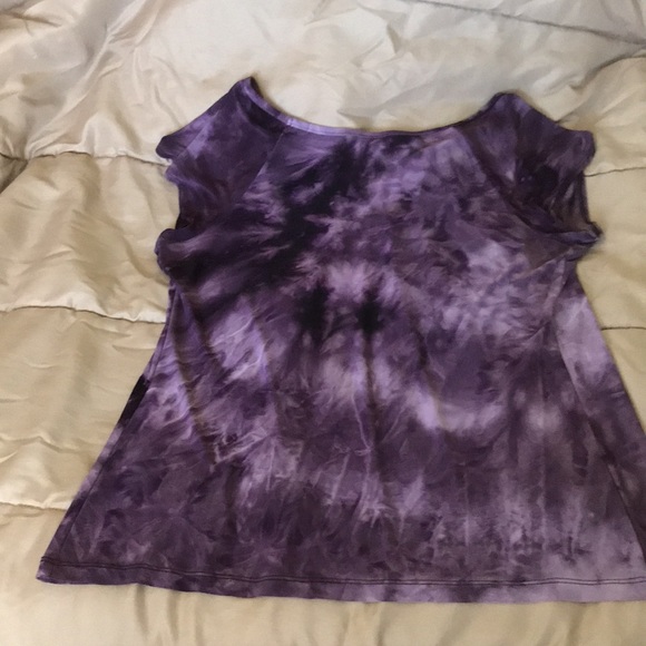 ❇️4/$20 Tie dye lace insert top - Picture 5 of 5